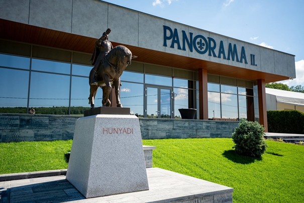 Helysz&iacute;n:  Sepsiszentgy&ouml;rgy - Erd&eacute;ly - Panor&aacute;ma II. Boutique Hotel Nagyterem Pontos c&iacute;m:  Calea Valcele, DN13E 9-10, 527175 Sf&acirc;ntu Gheorghe 